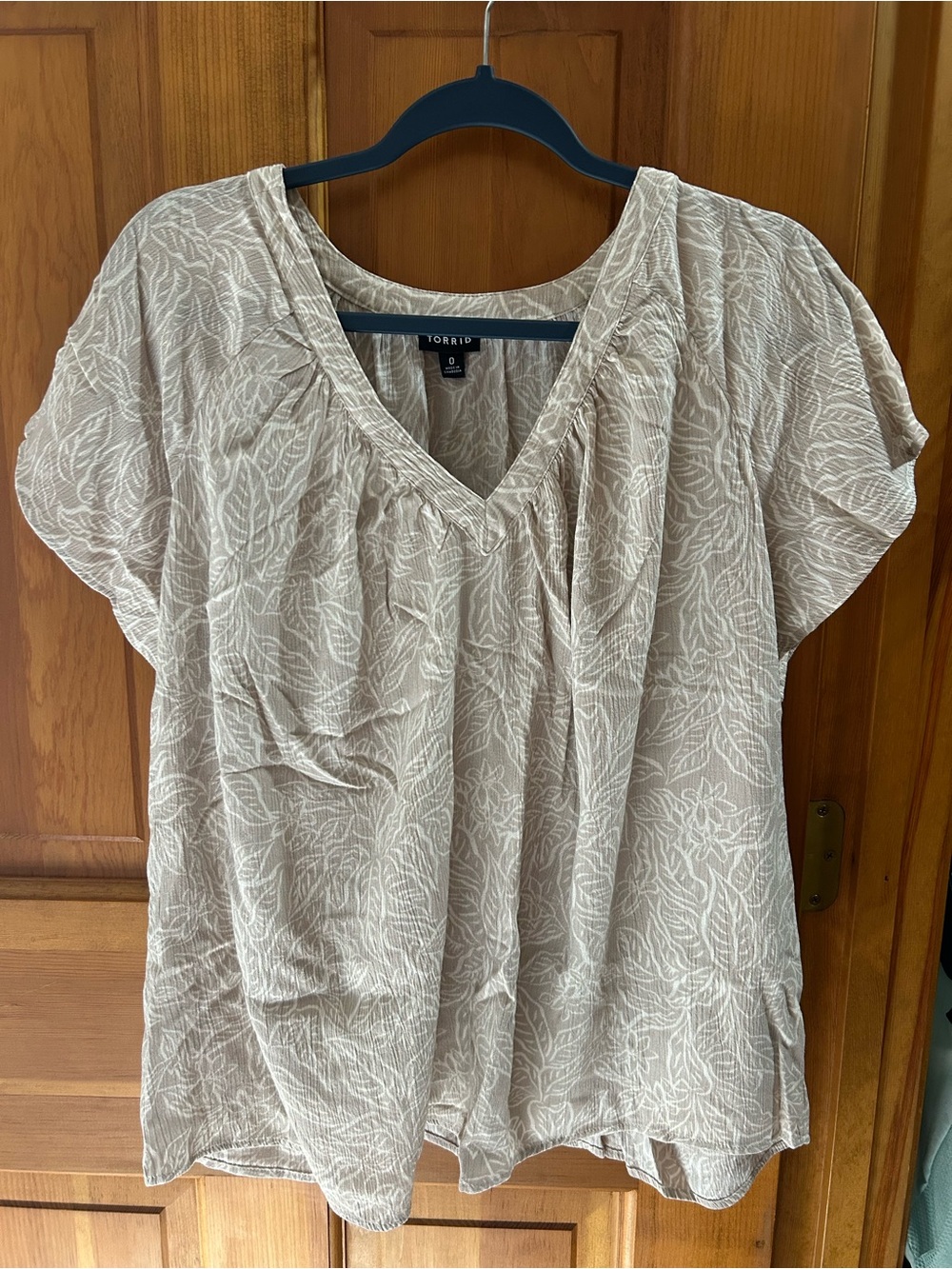 torrid Neutral Beige Leaf-Print V-Neck Blouse